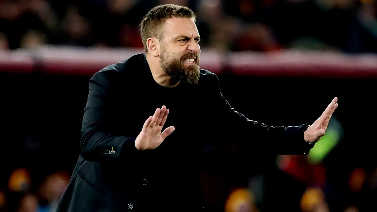 Daniele De Rossi Jauh Lebih Baik Daripada Jose Mourinho