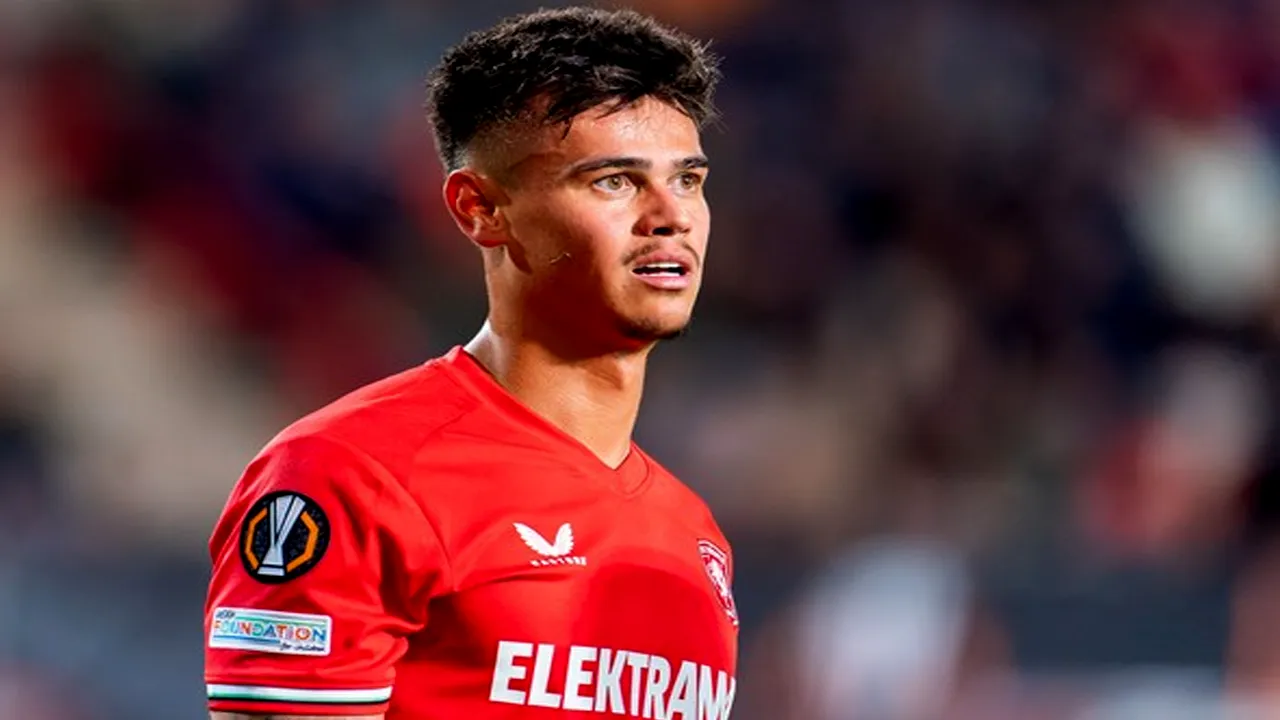 Mees Hilgers Kembali Alami Cedera Bersama FC Twente