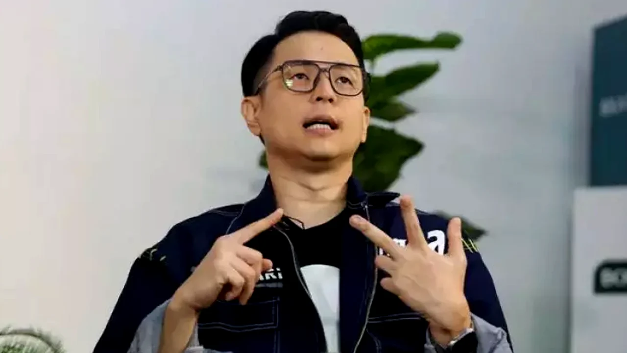 Sempat Bingung Ernest Prakasa Kini Pamit dari X